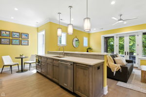 3042 W Palmer Square 2_009