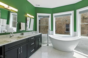 3042 W Palmer Square 2_015