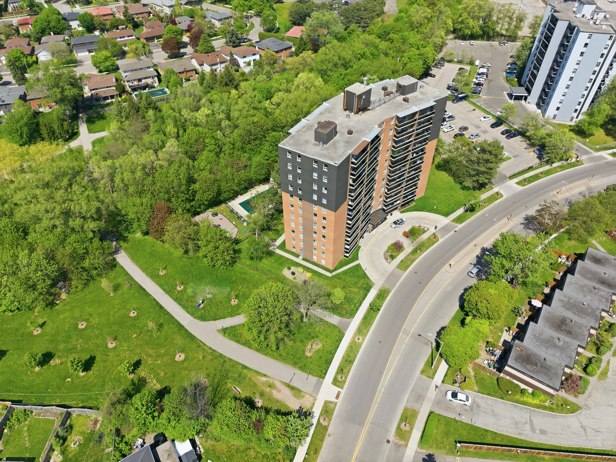 3045 Queen Frederica Dr, Mississauga, ON L4Y 3A2, Canada Photo 47