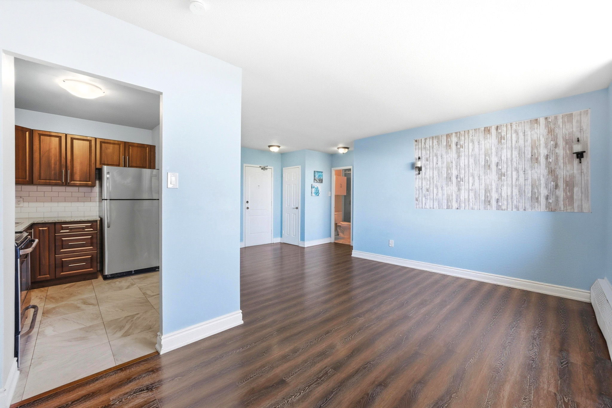 3045 Queen Frederica Dr, Mississauga, ON L4Y 3A2, Canada Photo 26