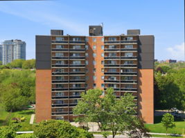 3045 Queen Frederica Dr, Mississauga, ON L4Y 3A2, Canada Photo 0