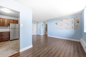 3045 Queen Frederica Dr, Mississauga, ON L4Y 3A2, Canada Photo 26