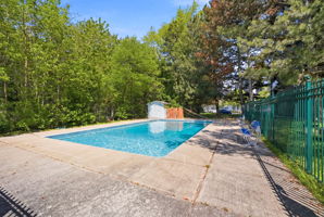 3045 Queen Frederica Dr, Mississauga, ON L4Y 3A2, Canada Photo 36