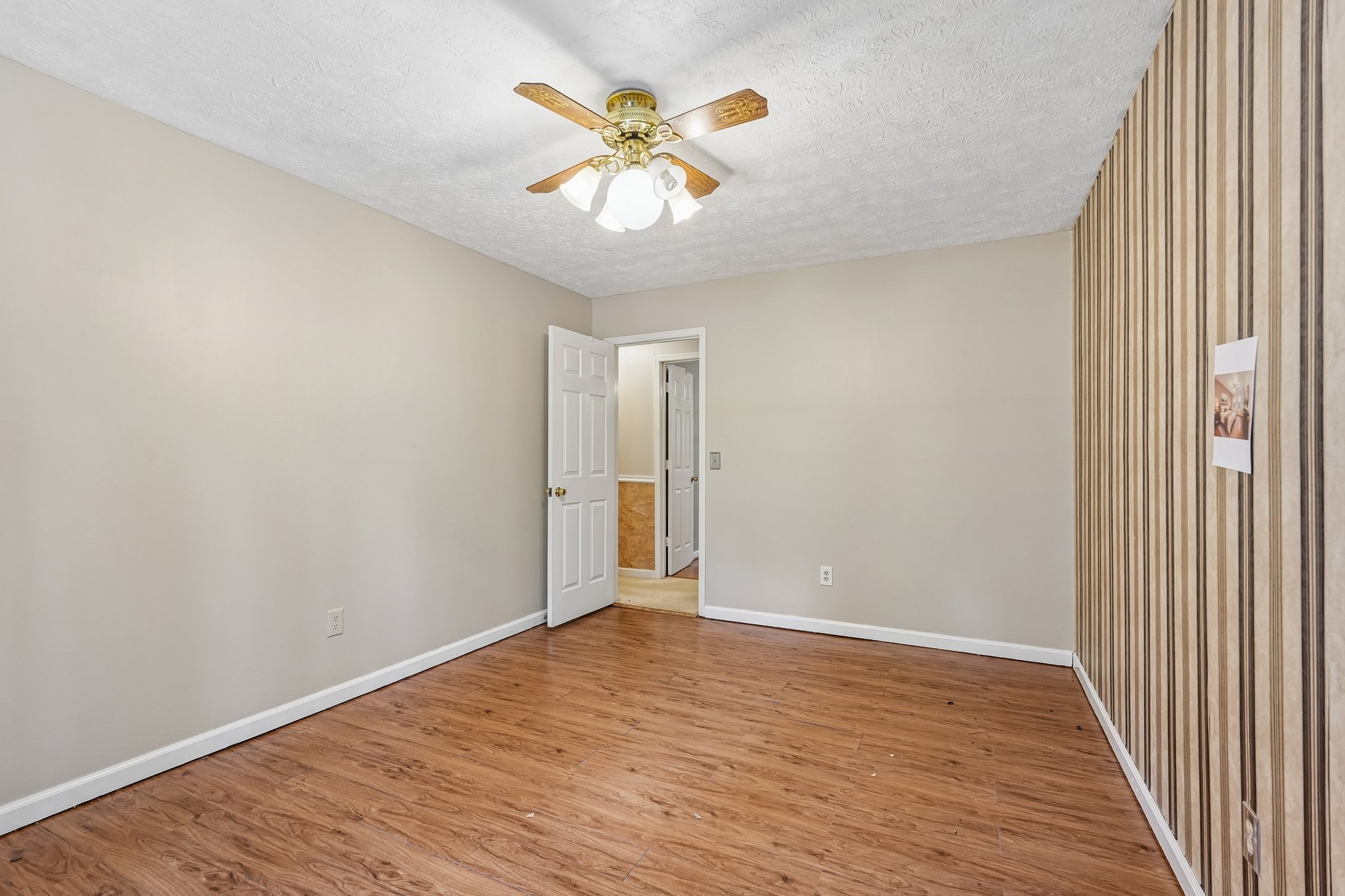 Richmond Rd-S1406-022.jpg