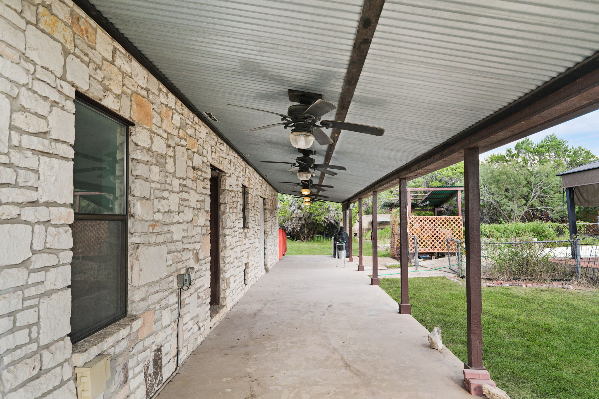  Photo 41