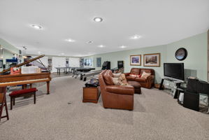  Photo 0