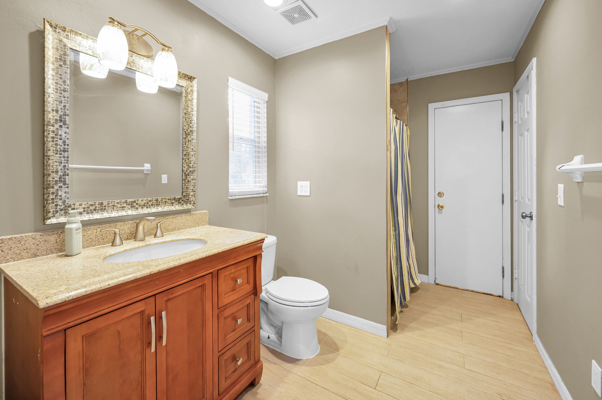 Bathroom3a