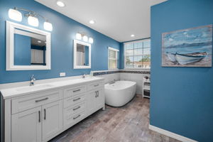 Master Bathroom1a
