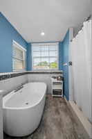 Master Bathroom1b