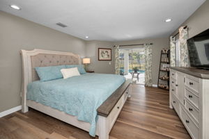 Master Bedroom1a