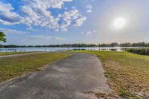 7-Lake Padgett Park