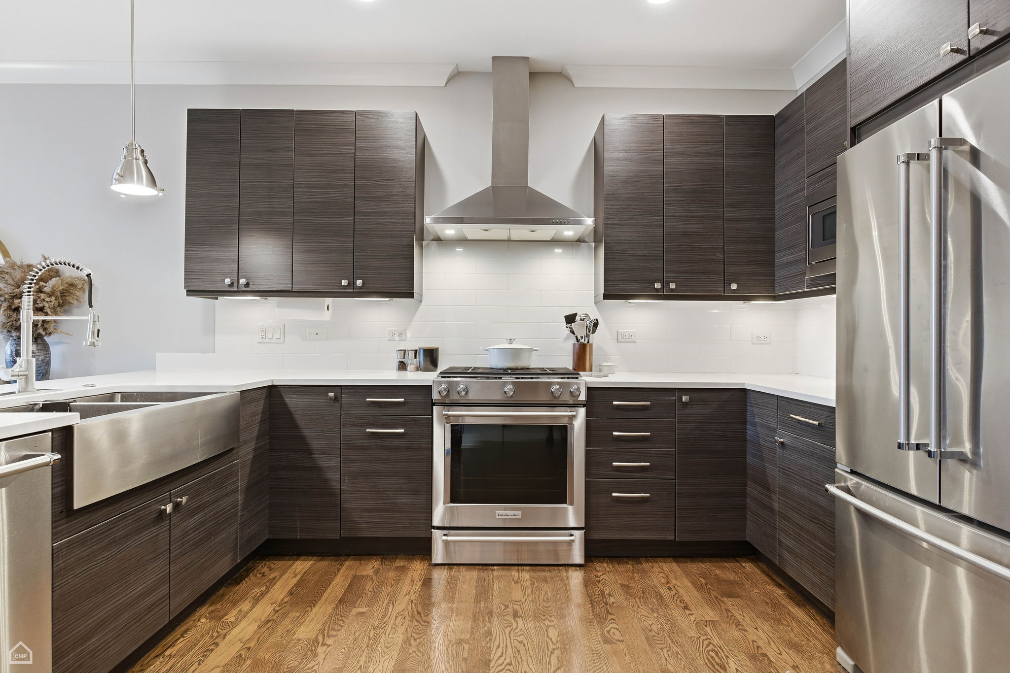 3047 N Oakley Ave 301 - Laura Kisling_CHP2026_013