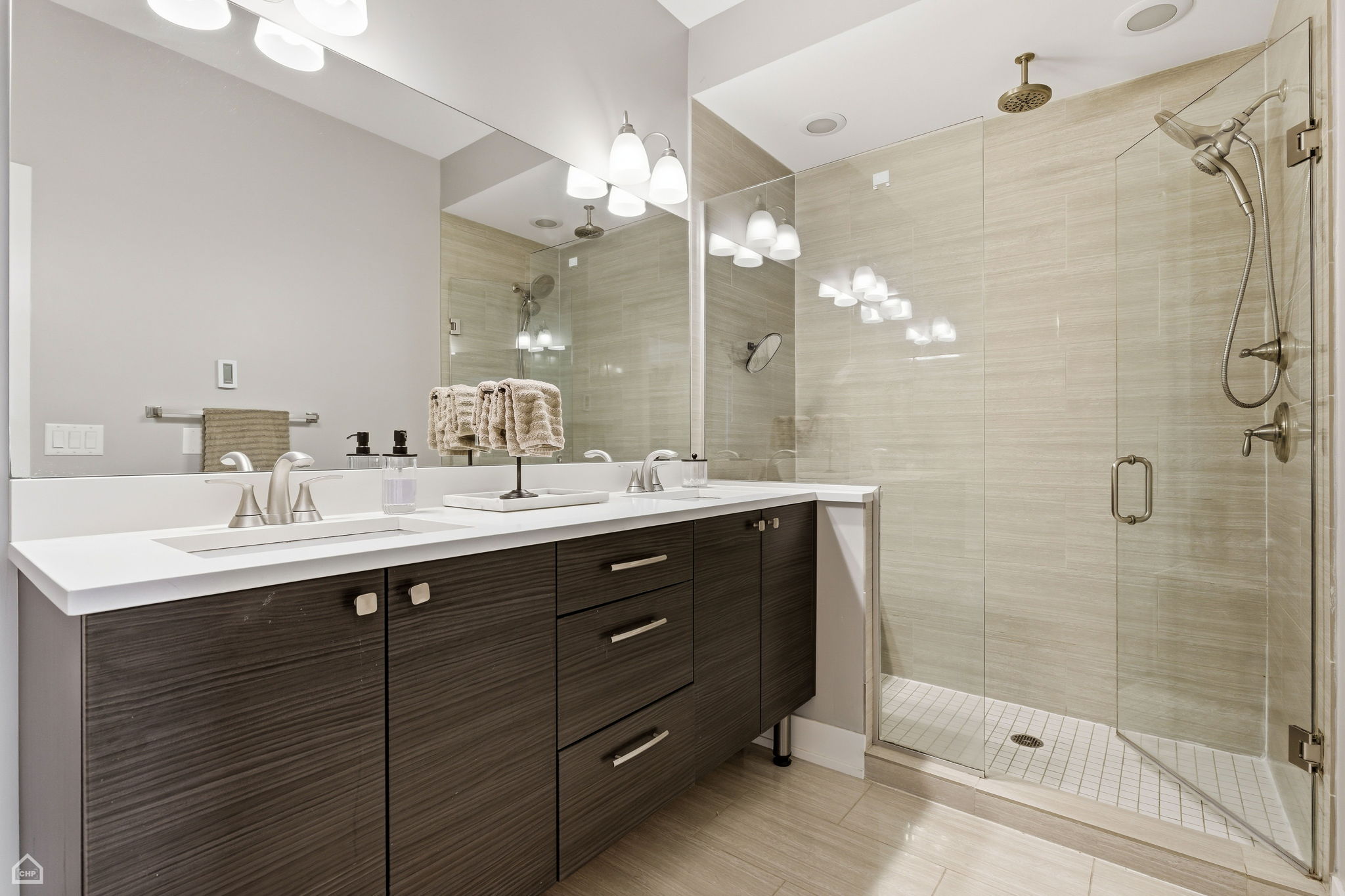 3047 N Oakley Ave 301 - Laura Kisling_CHP2026_019