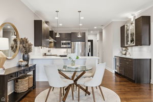 3047 N Oakley Ave 301 - Laura Kisling_CHP2026_009