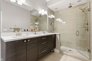 3047 N Oakley Ave 301 - Laura Kisling_CHP2026_019