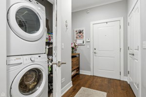 3047 N Oakley Ave 301 - Laura Kisling_CHP2026_026