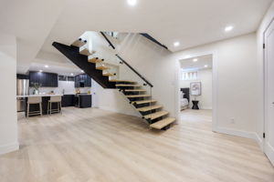  Photo 37