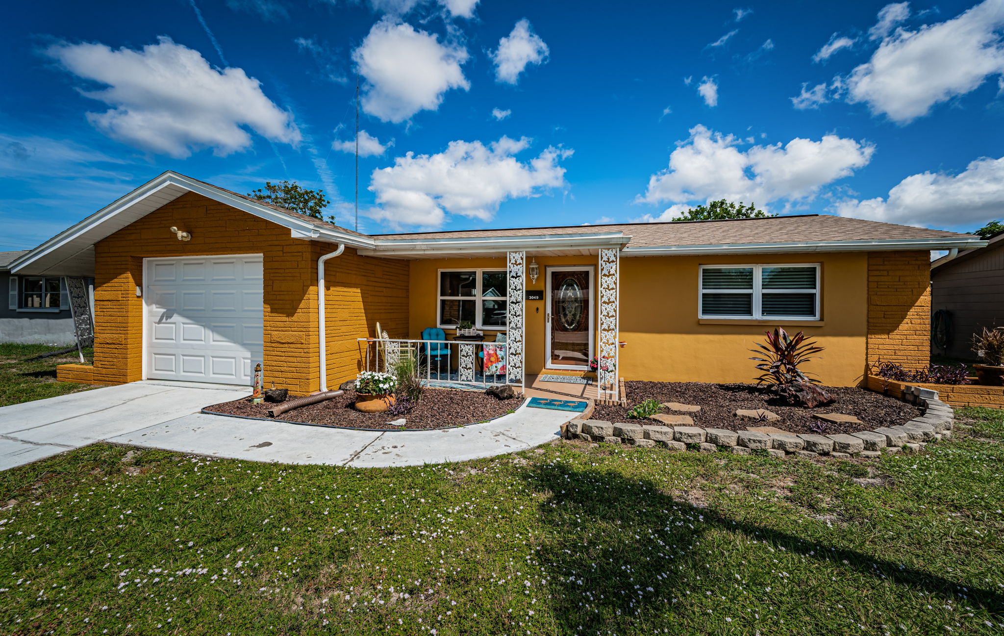 Front Exterior6