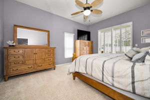 Primary Bedroom1b