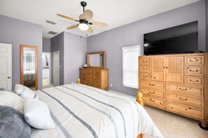 Primary Bedroom1c