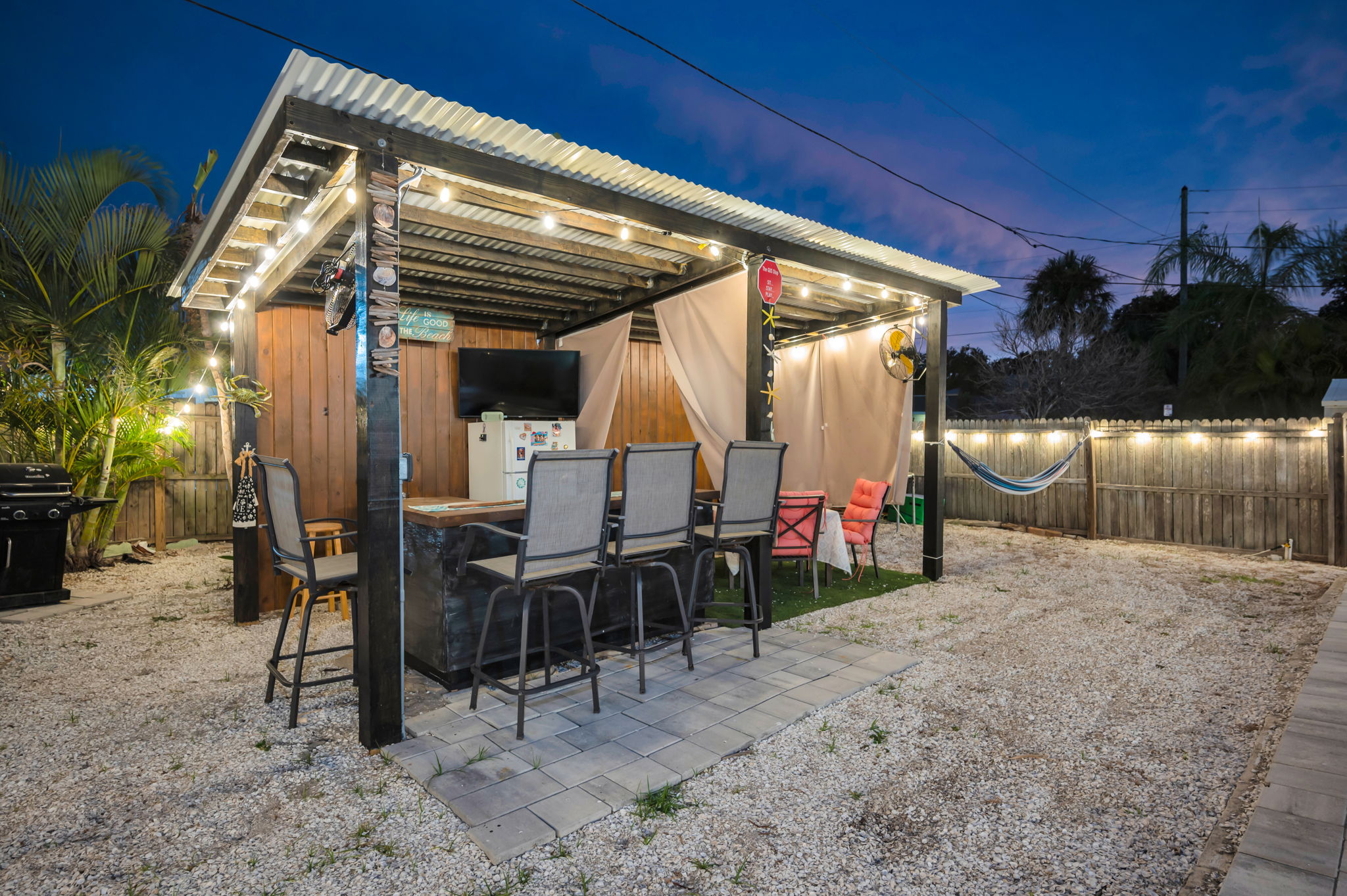 Outdoor Bar14
