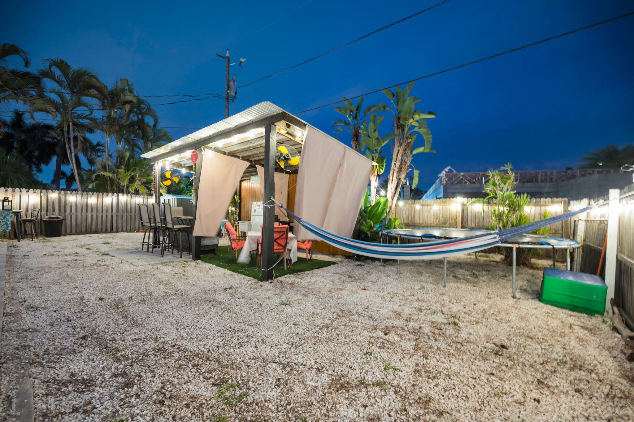 Outdoor Bar18