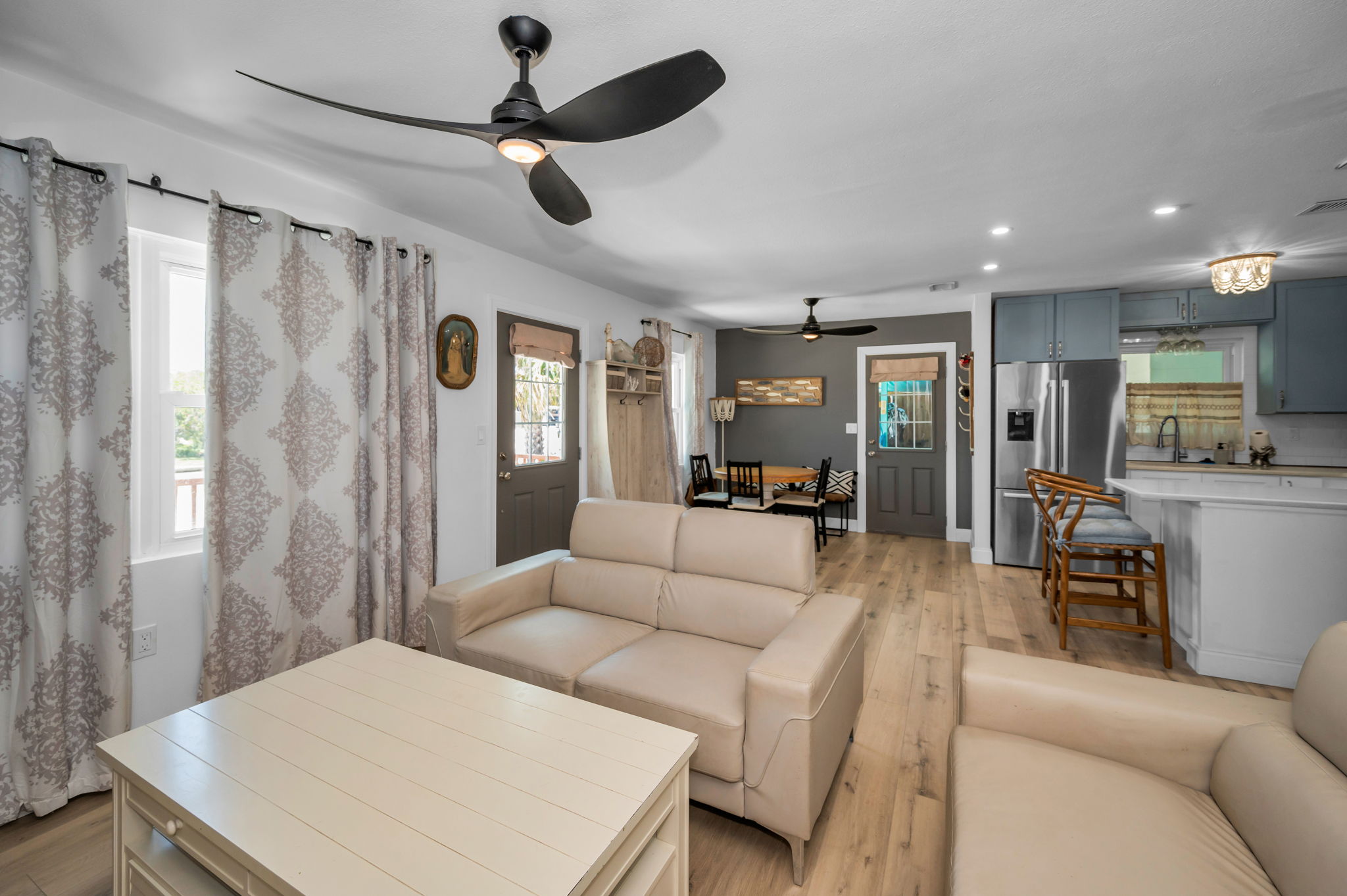 Living Room4