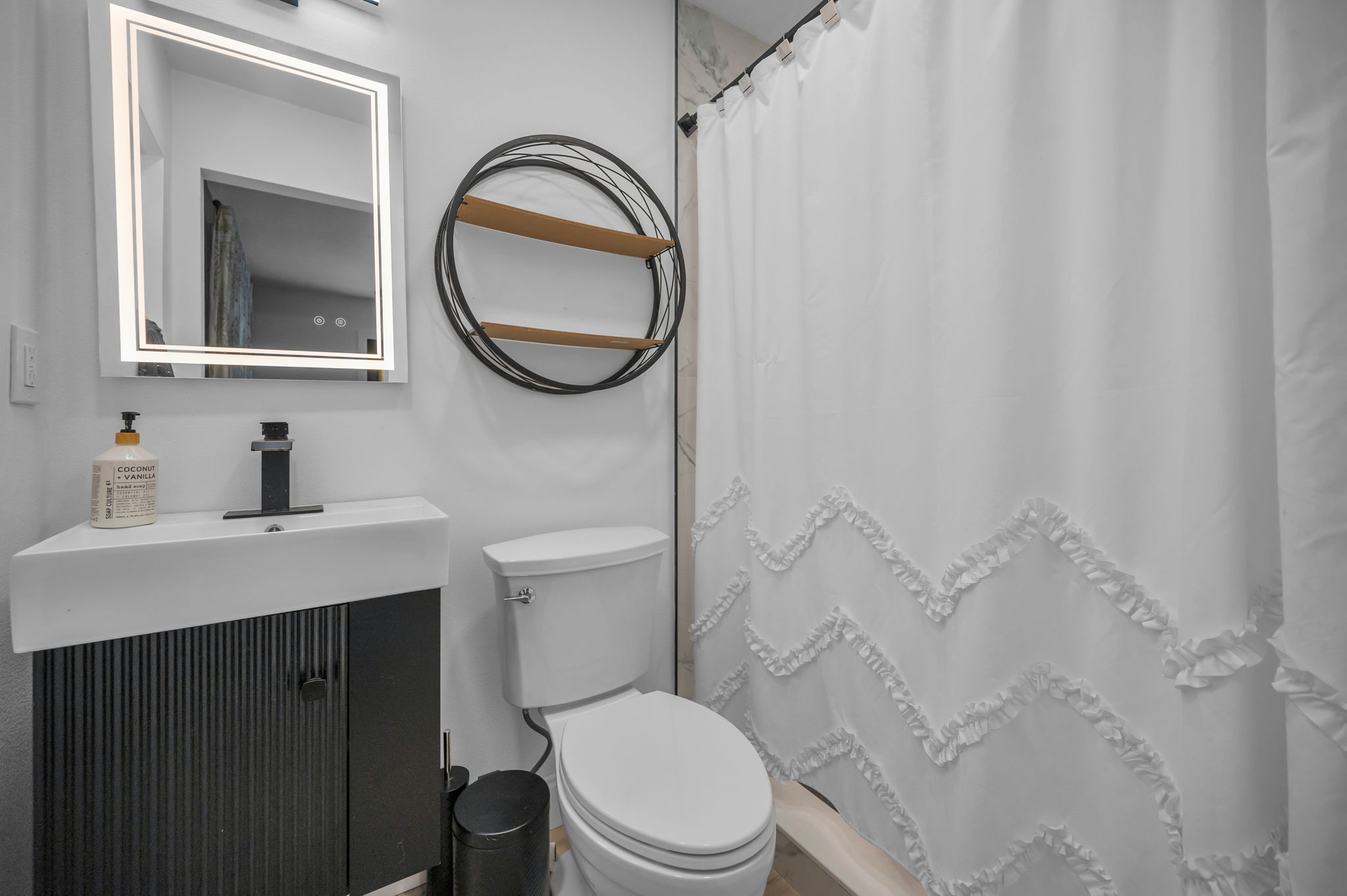 Primary Bathroom1a