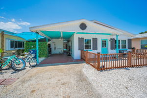Front Exterior7