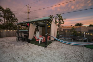 Outdoor Bar13