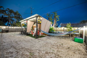 Outdoor Bar18