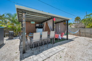 Outdoor Bar2