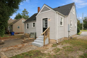  Photo 48