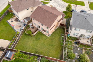 305 Bridge Lake Dr - Exterior-10