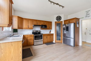 305 Bridge Lake Dr - Interior-12