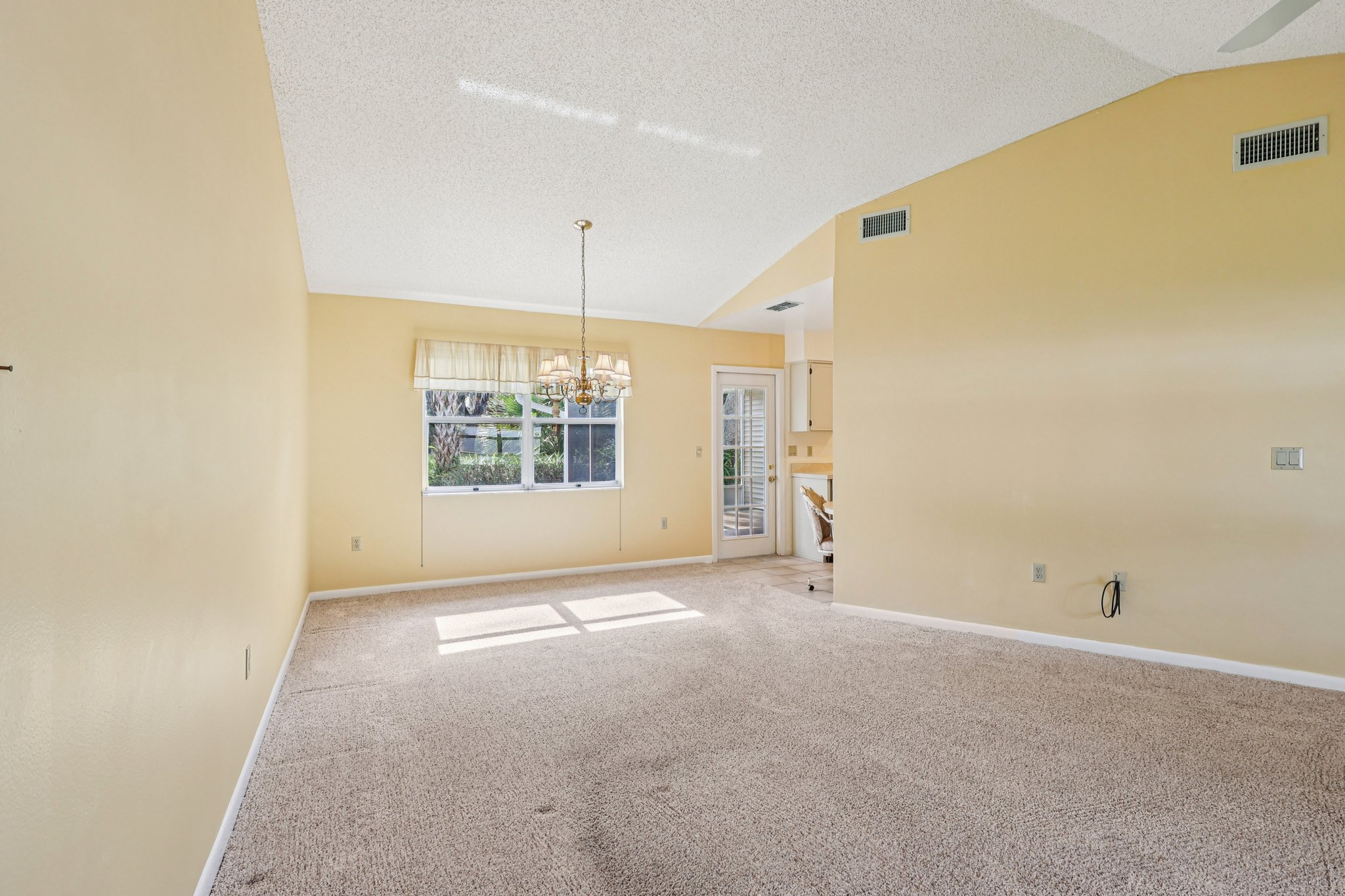 Brigadoon Cir-S2511-012.jpg