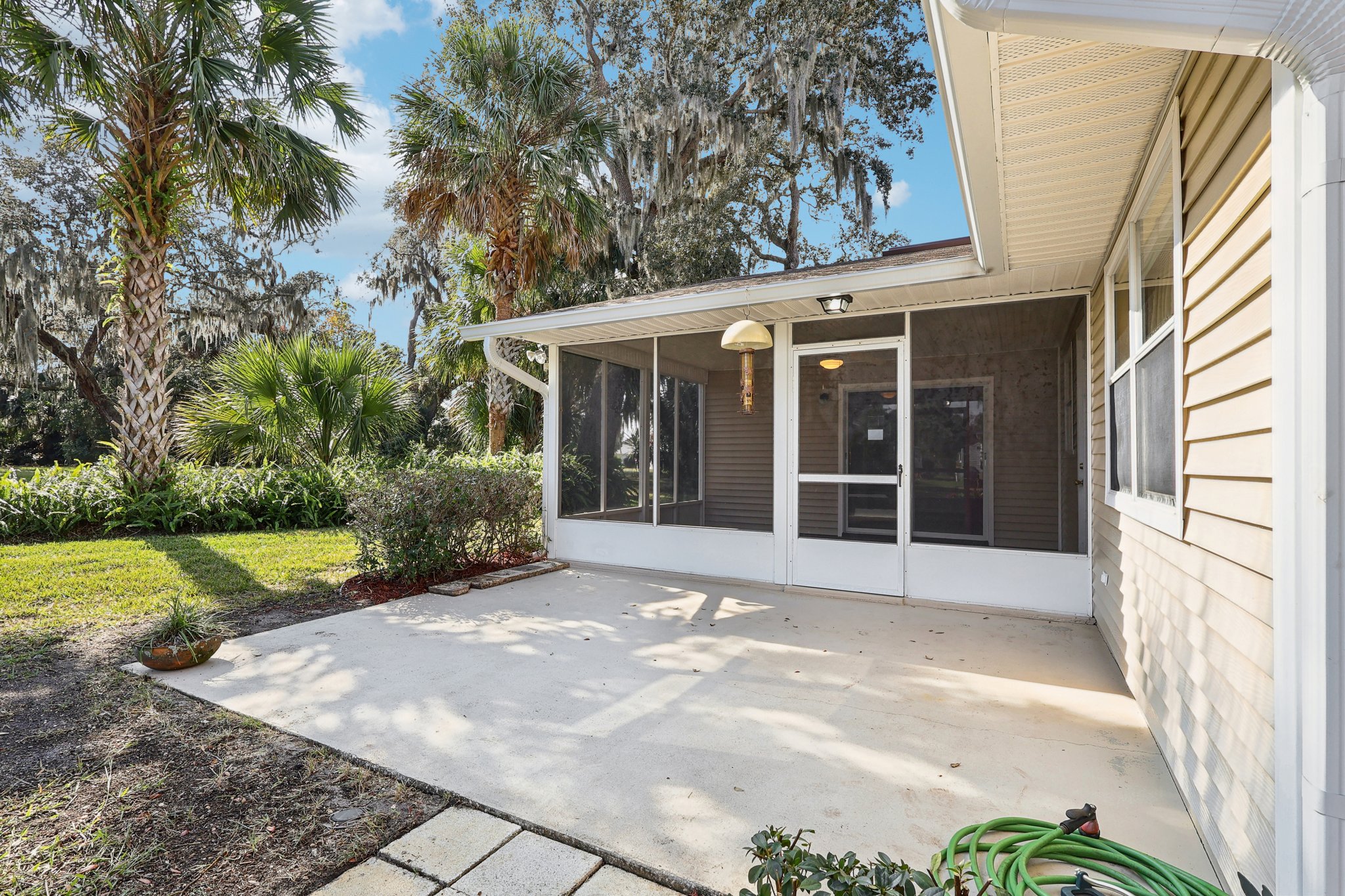 Brigadoon Cir-S2511-034.jpg