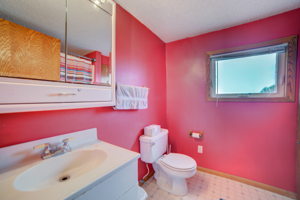 Bed 2 Bathroom