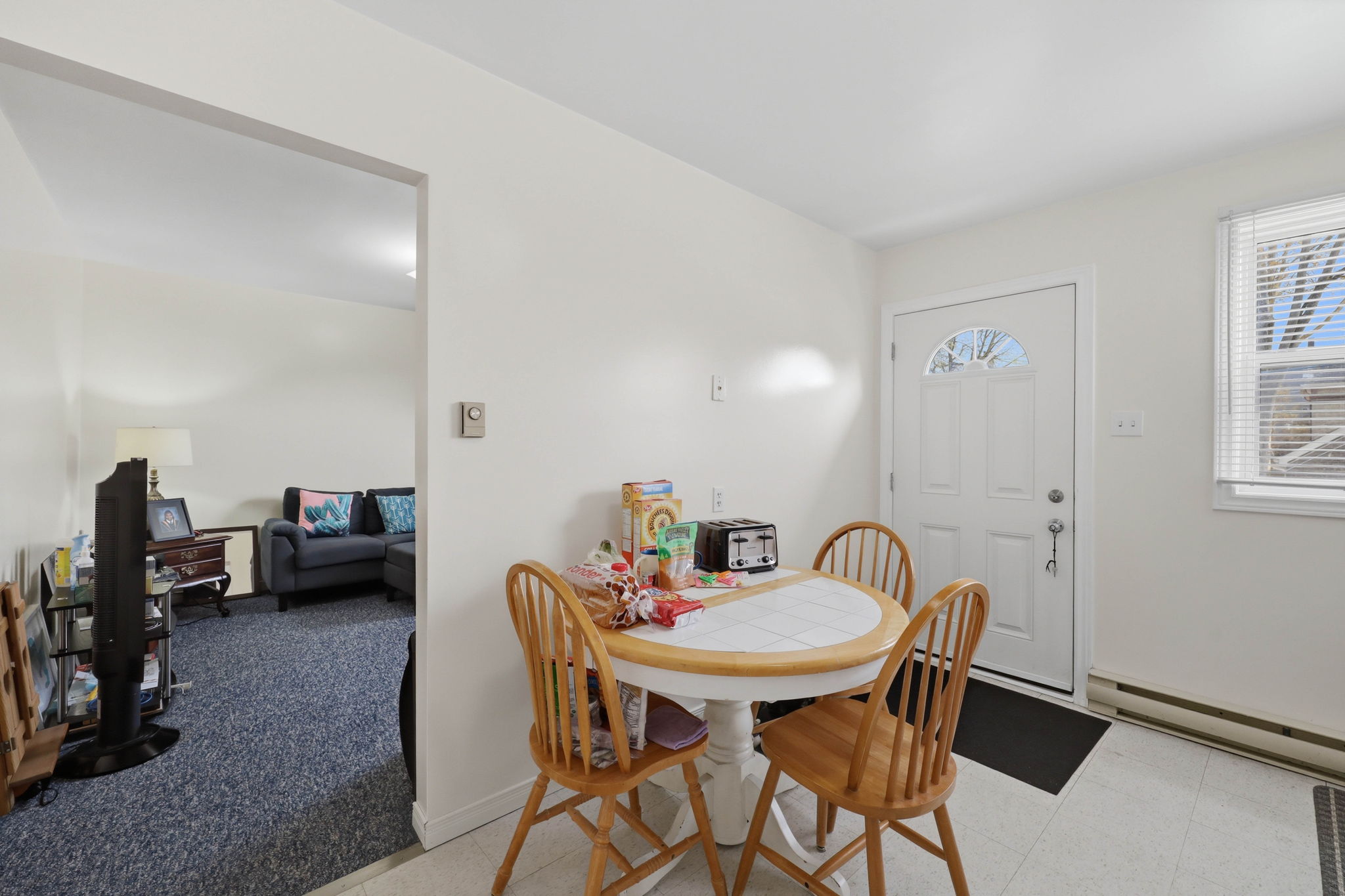 305 upper left unit w- tenant-5