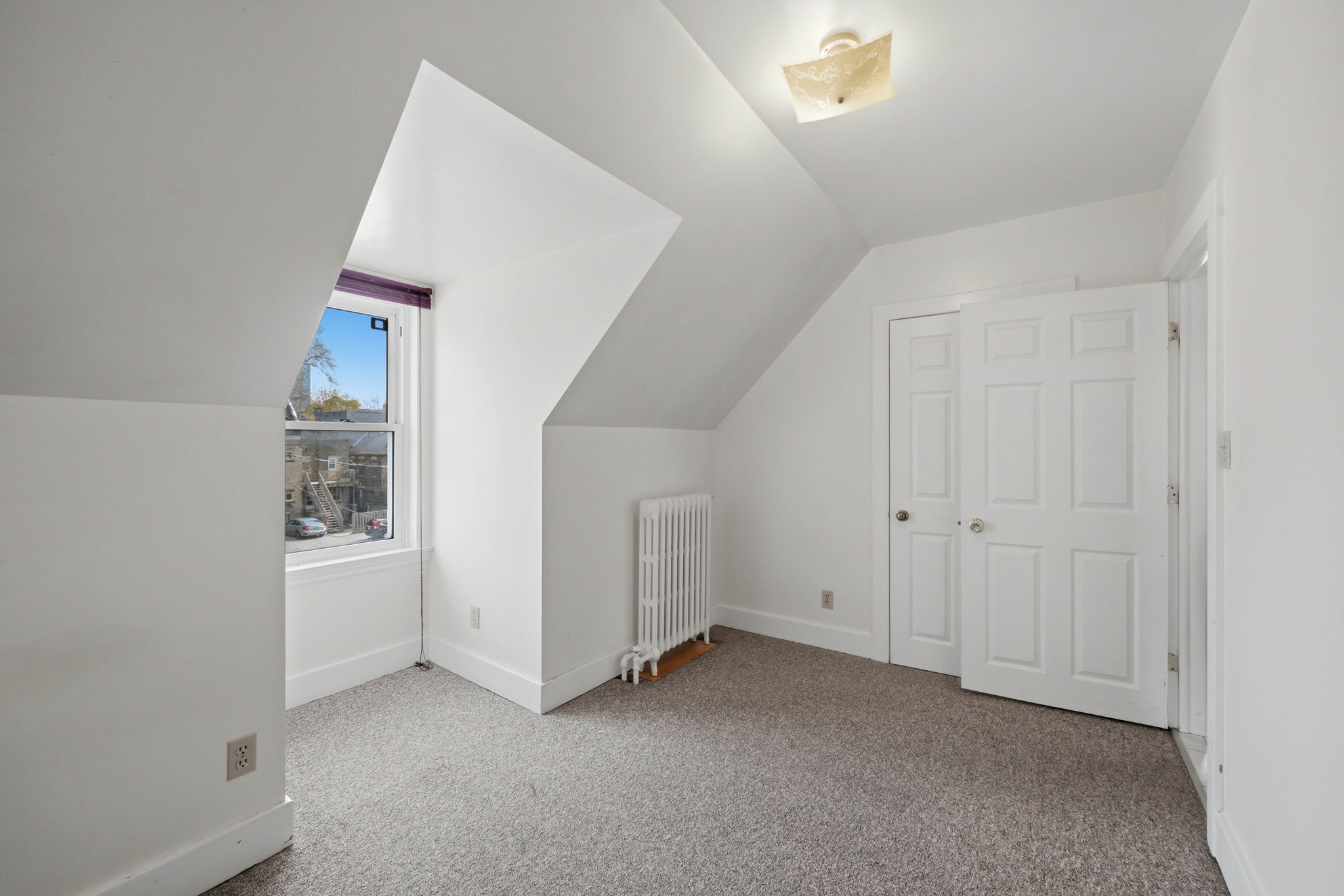 305 upper vacant attic 3 bed-6