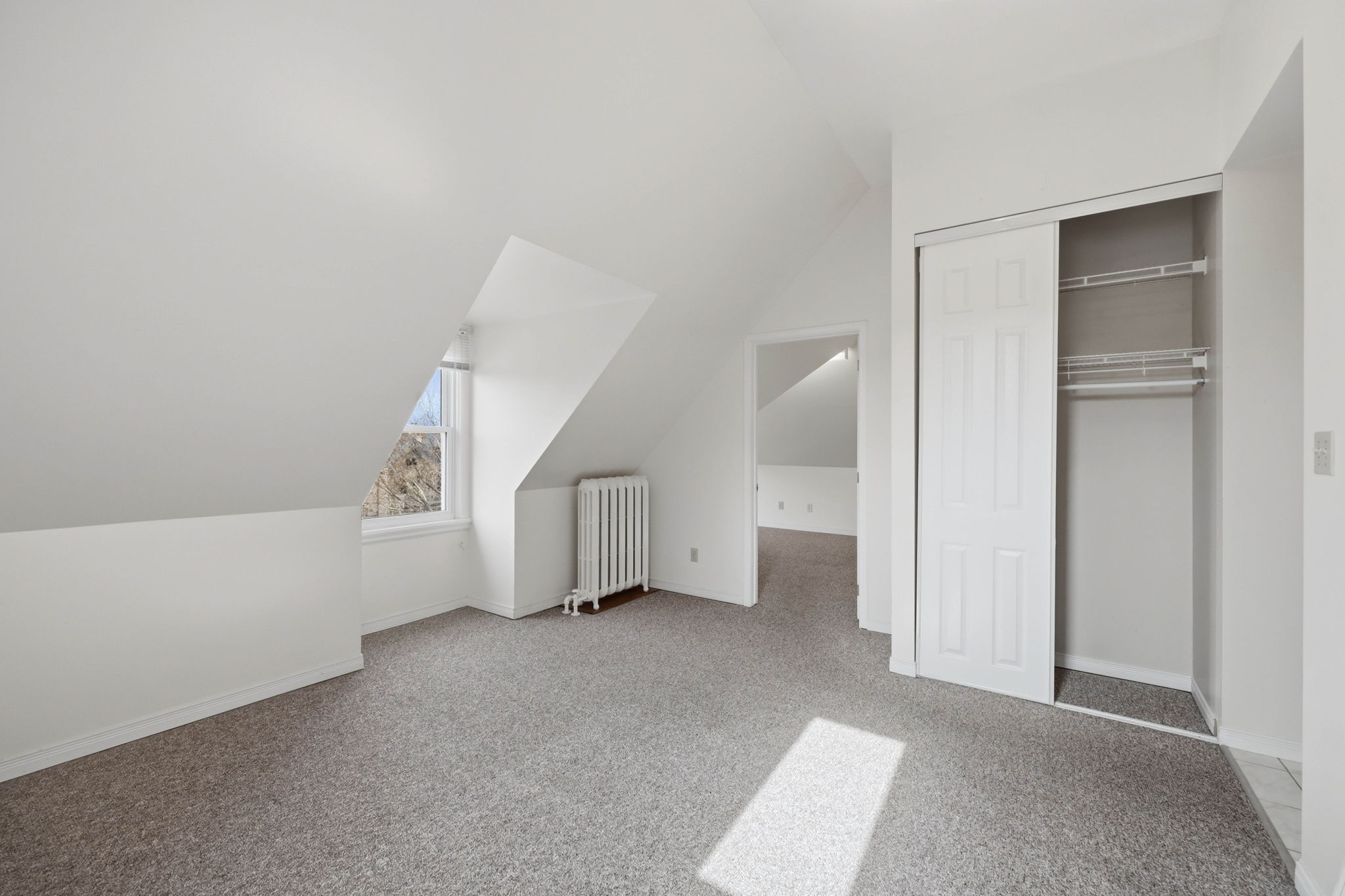 305 upper vacant attic 3 bed-12