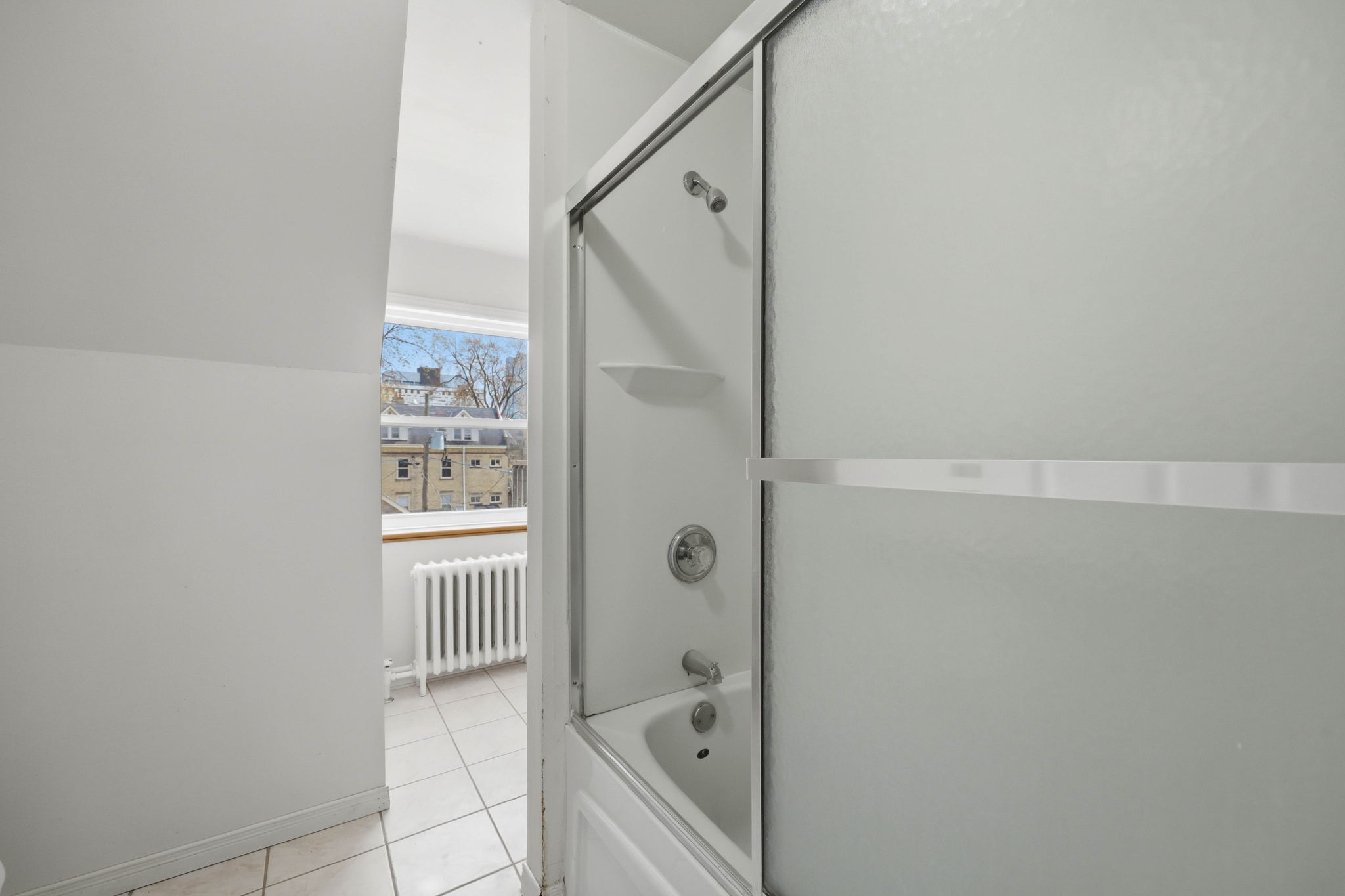 305 upper vacant attic 3 bed-15