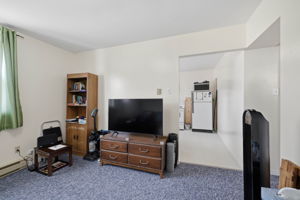 305 upper left unit w- tenant-2