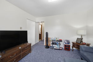 305 upper left unit w- tenant-13