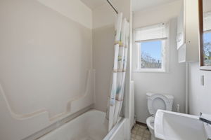 305 upper vacant 1 bed-13