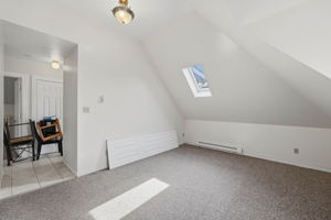 305 upper vacant attic 3 bed-13
