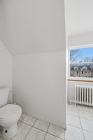 305 upper vacant attic 3 bed-17