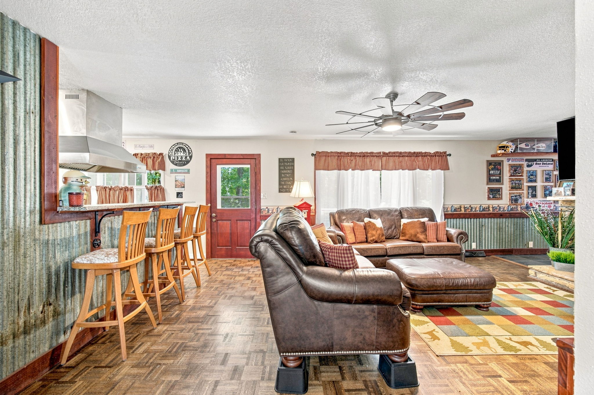  Photo 31