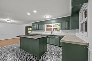 Kitchen/Eating Area