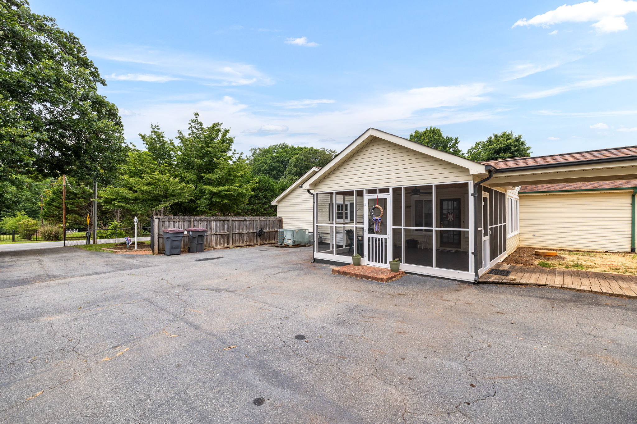 305 McCoy Rd-28